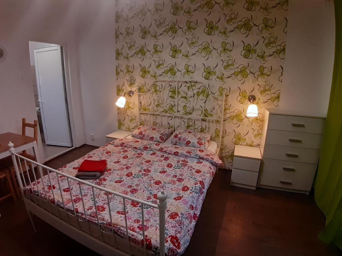 Romantic Calm Apartments Piata Universitate Bükreş Dış mekan fotoğraf